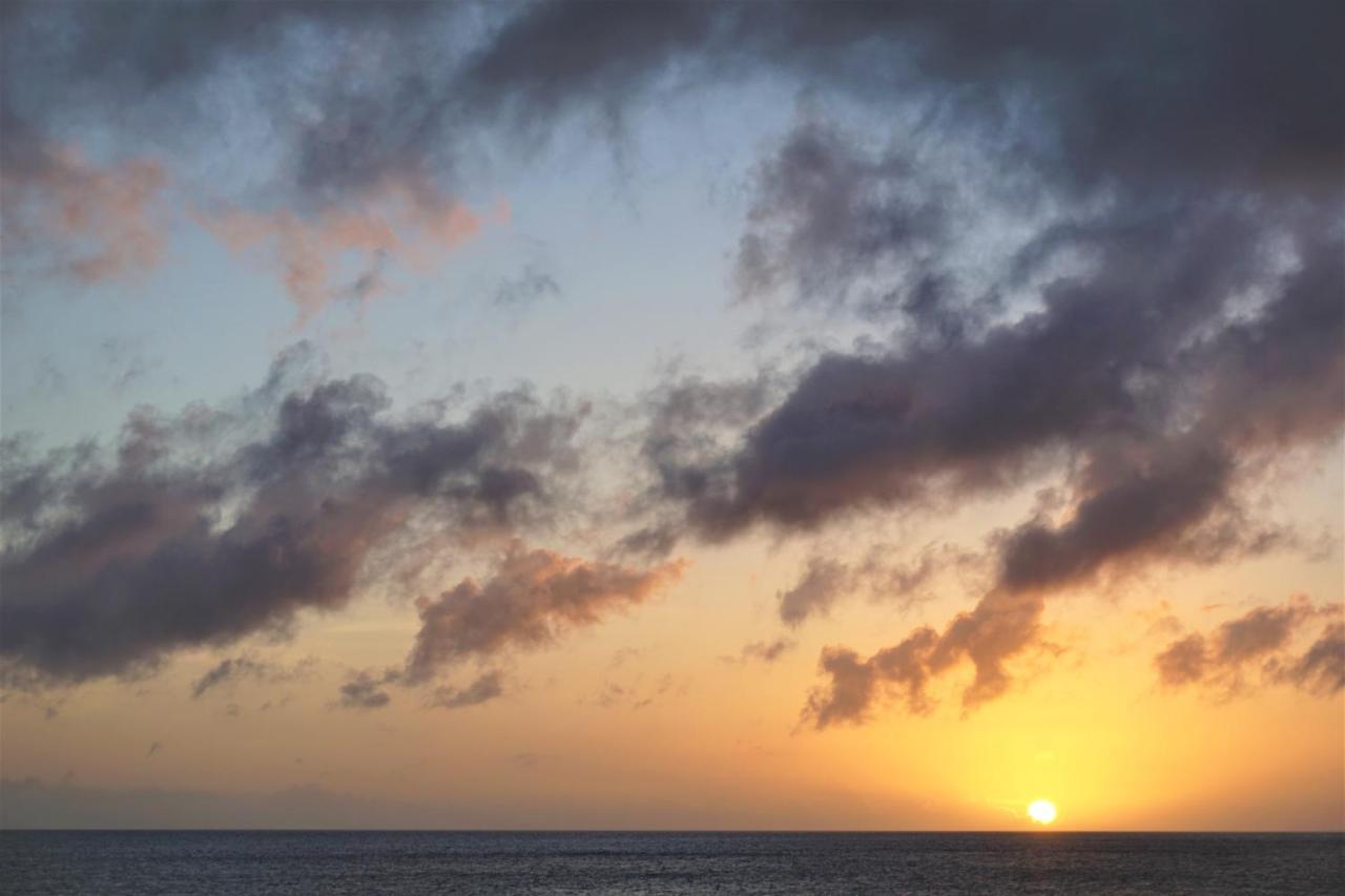 Okinawa Ocean Front Chatan Exterior foto