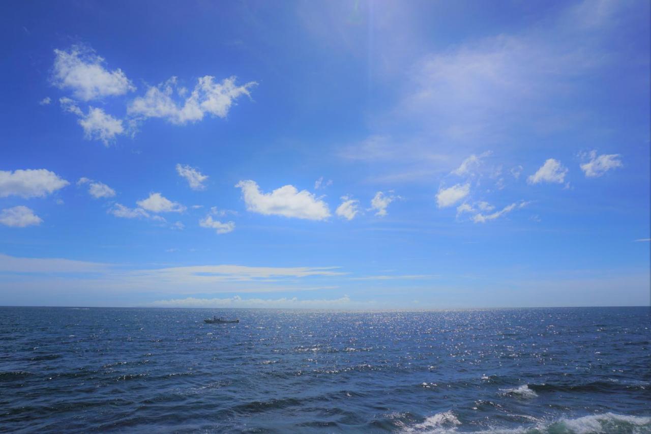 Okinawa Ocean Front Chatan Exterior foto