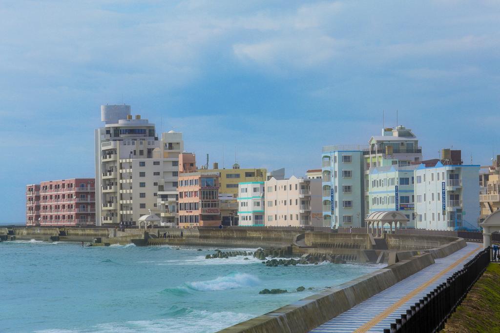 Okinawa Ocean Front Chatan Exterior foto